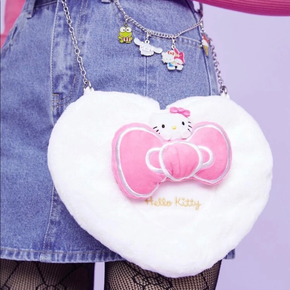 Hello Kitty plush heart shaped bag purse crossbody bag